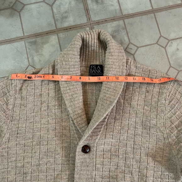 Jos. A Bank Men's Medium M Lambswool Camel Tan Cardigan - Picture 6 of 6